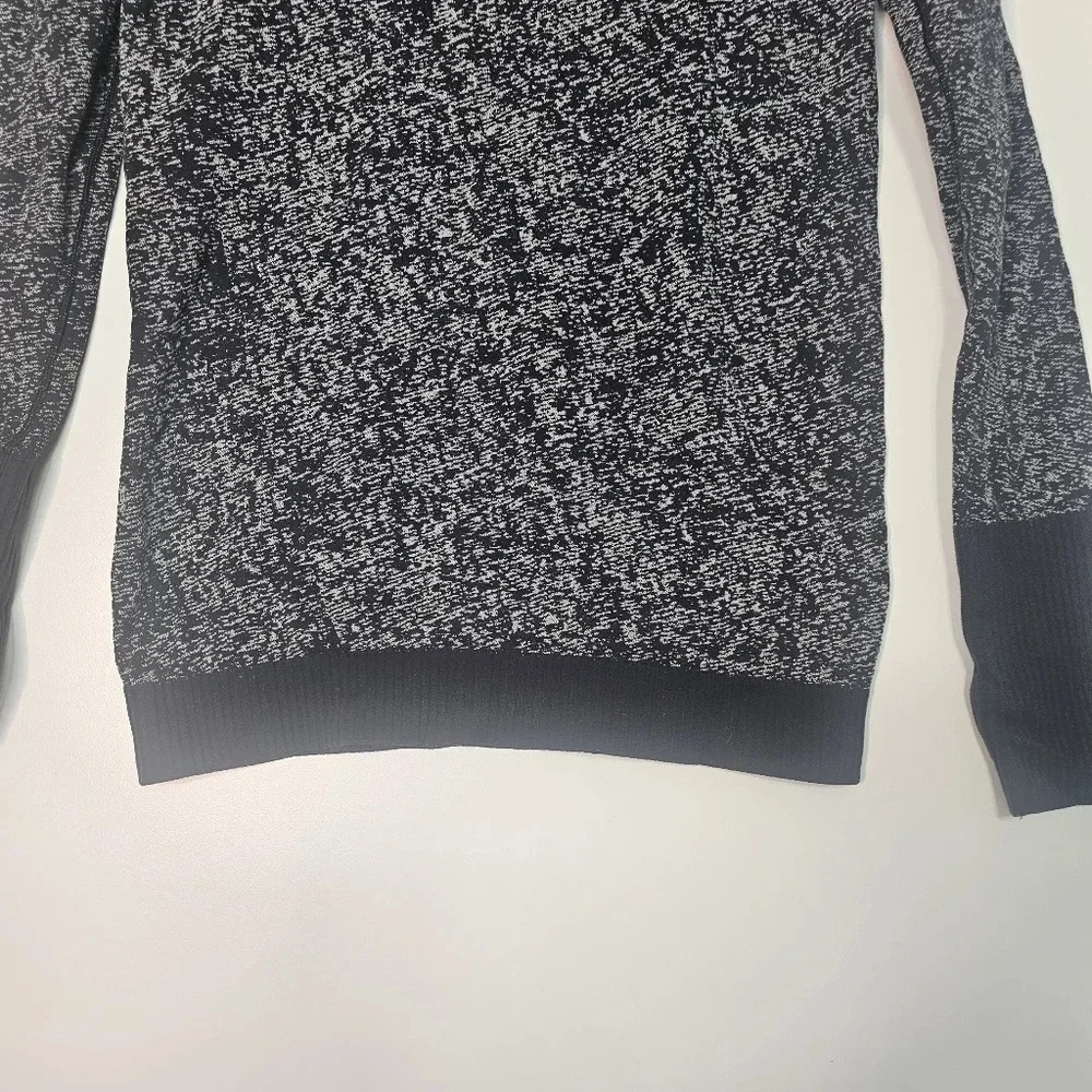Lululemon Rest Leas 1/2 Zip Pullover Black and white Size 4